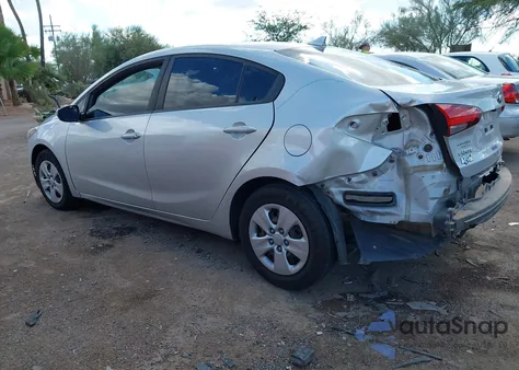 2017 Kia Forte Lx z USA, uszkodzony, nr VIN 3KPFK4A76HE161026